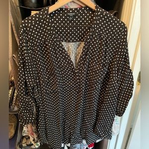 TORRID Polka Dot 3/4 shirt in size 4.